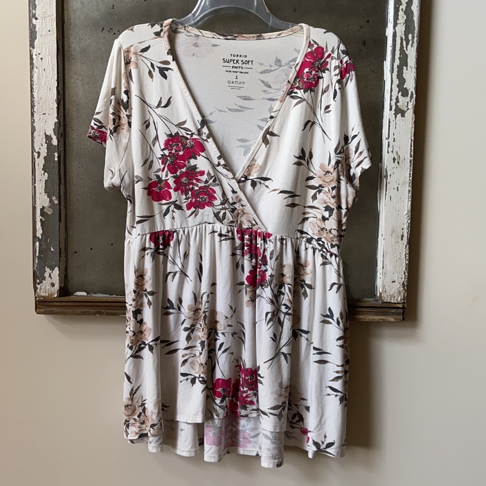 Torrid Super Soft Knit Top Sz 1